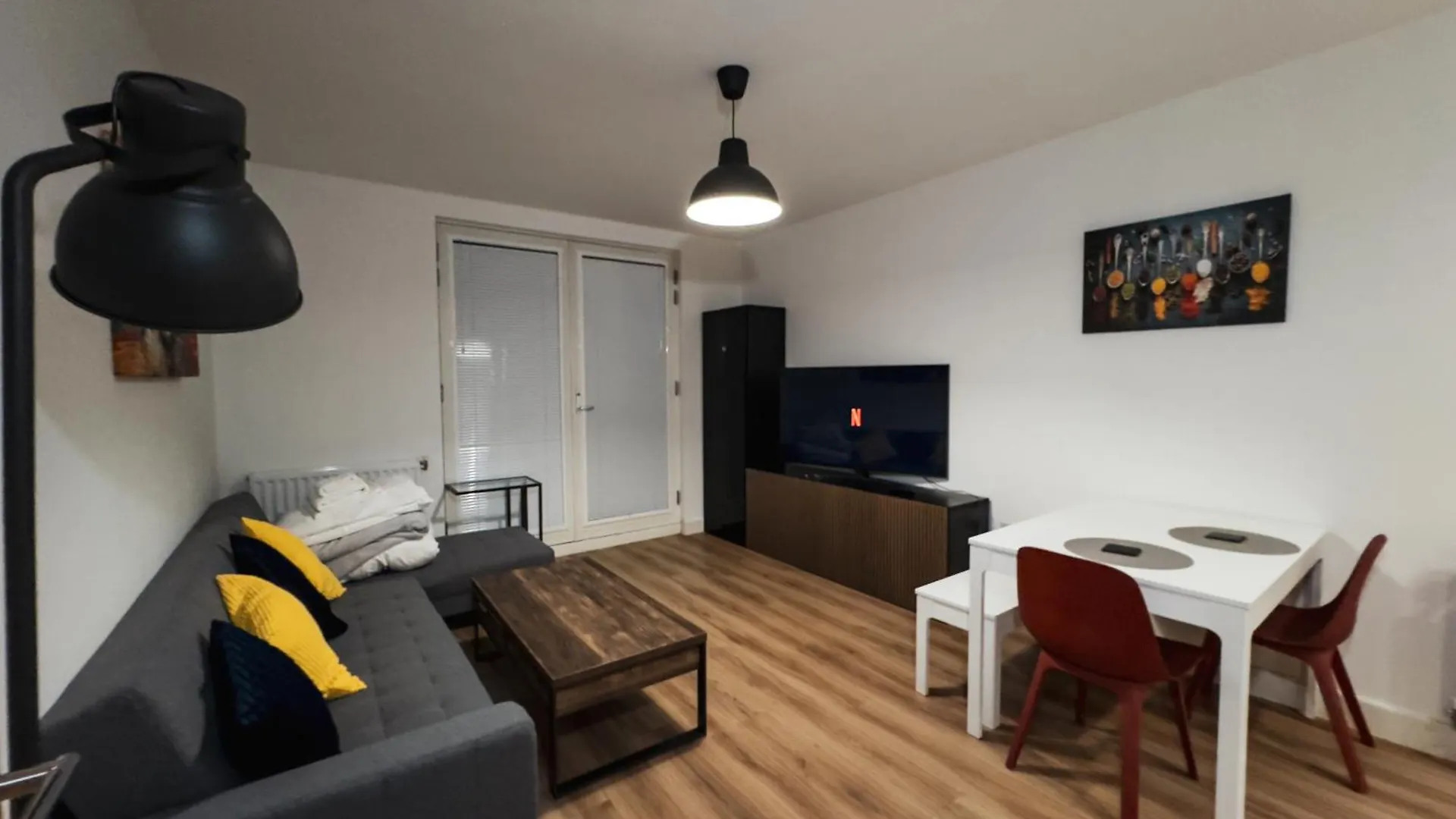 Imperial Stays- Parking, 4K Tvs, Central, Wifi And More! Bath